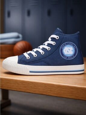 NWOB NCAA Men’s Blue NC Tarheels Canvas High Top Tennis Shoe Sneaker - Size 9